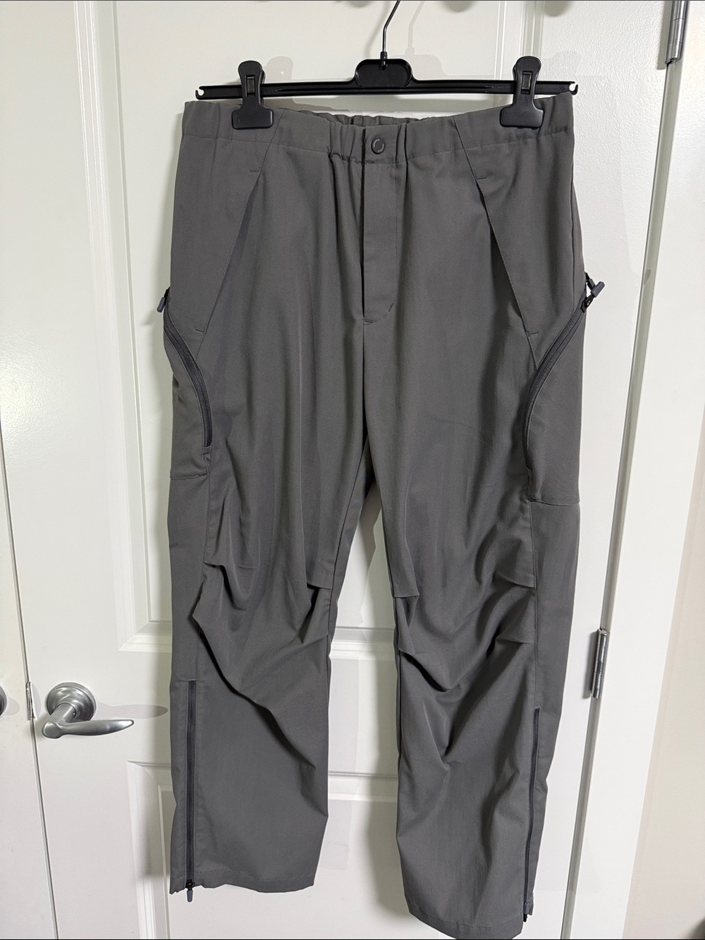 Descente Allterrain cargo pants size Large